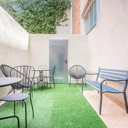Hostel Casa Barcelo Camp Nou Barcelona
