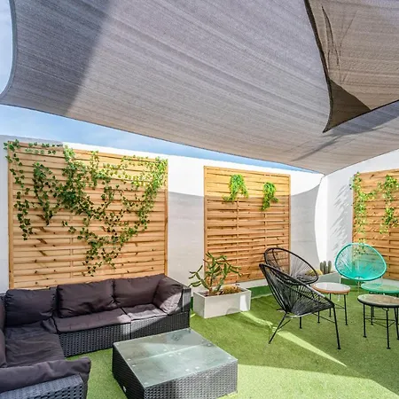 Casa Barcelo Camp Nou Barcelona Hostel