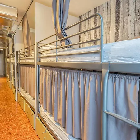 Casa Barcelo Camp Nou Barcelona Hostel *