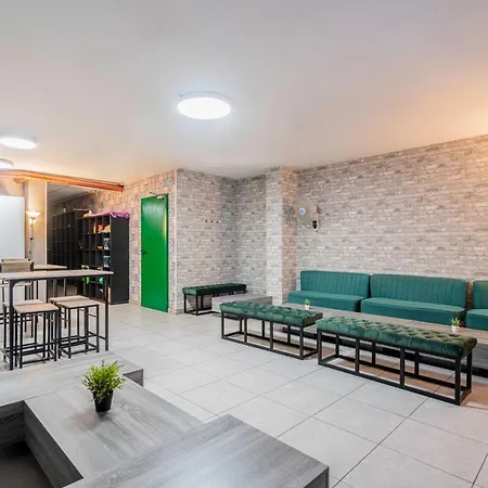 Hostel Casa Barcelo Camp Nou Barcelona